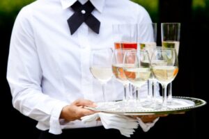 Drinks Knowledge for Advice in Hospitality